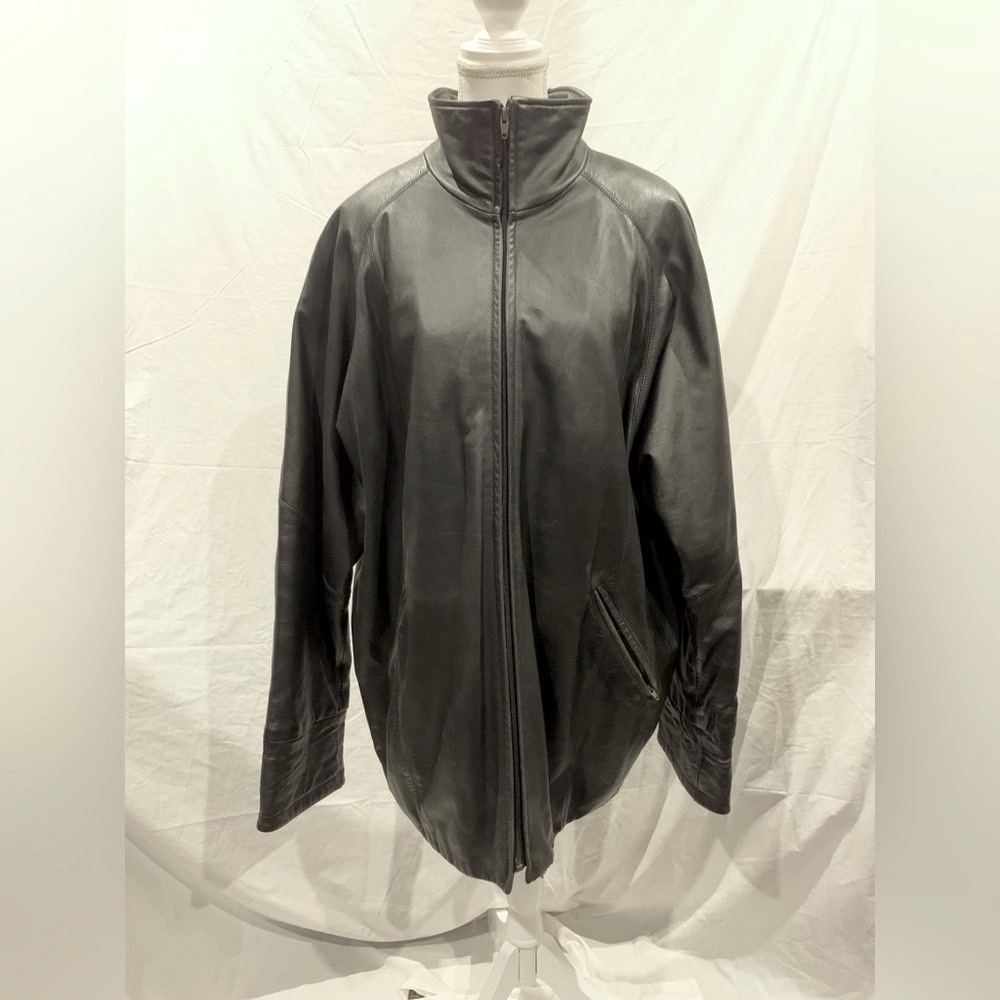 Danier Black Thick Leather Jacket Vintage Quality Winter‎ size Medium Y2K Preppy